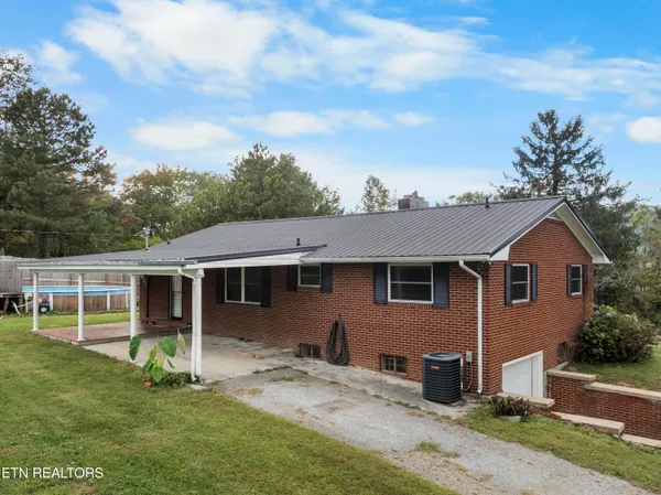 $298,500 | 328 Edgewood Drive, La Follette, TN 37766