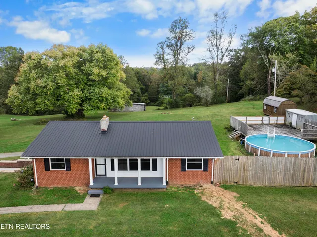 $298,500 | 328 Edgewood Drive, La Follette, TN 37766