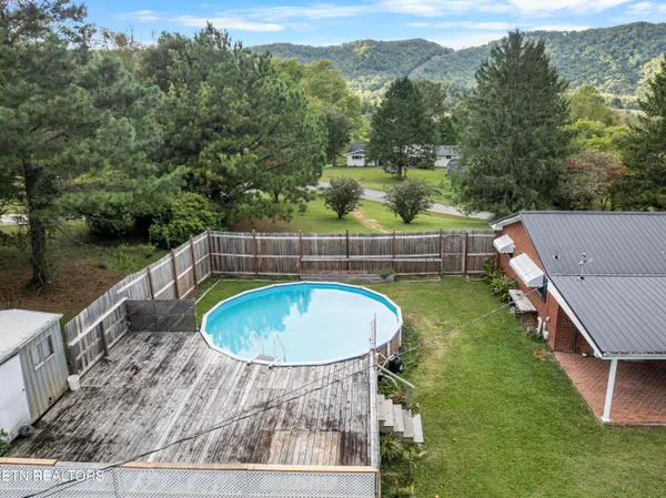 $298,500 | 328 Edgewood Drive, La Follette, TN 37766