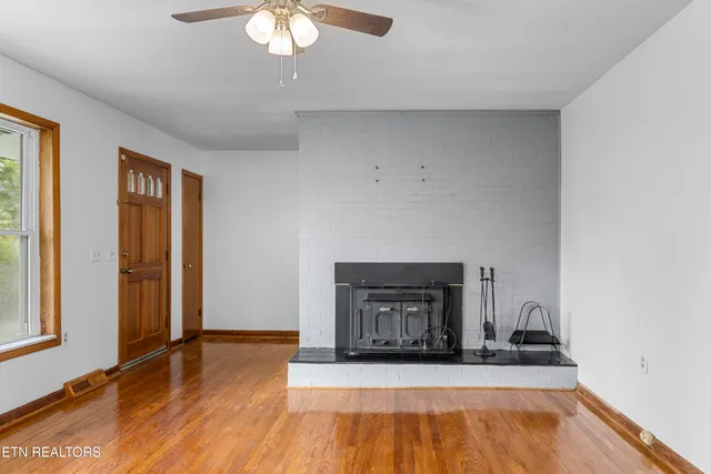 $298,500 | 328 Edgewood Drive, La Follette, TN 37766