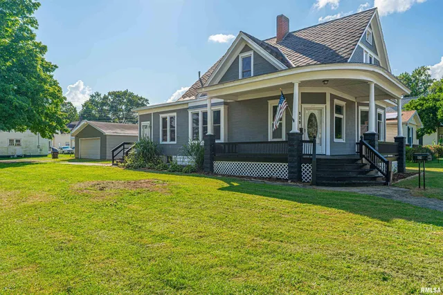 $220,000 | 929 Decatur Street, Lincoln, IL 62656