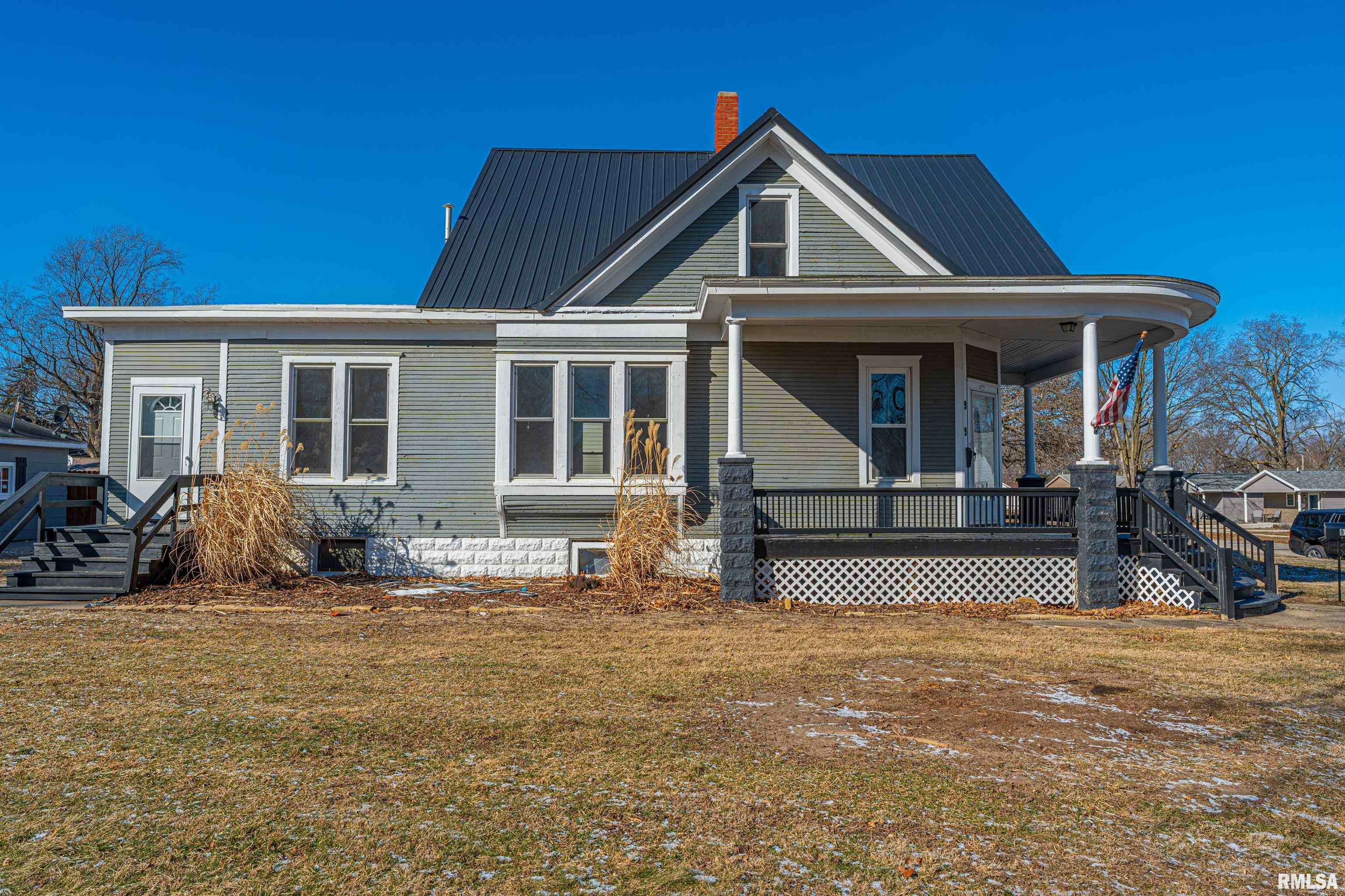 929 Decatur Street Lincoln, IL 62656 - Photo 3 of 28