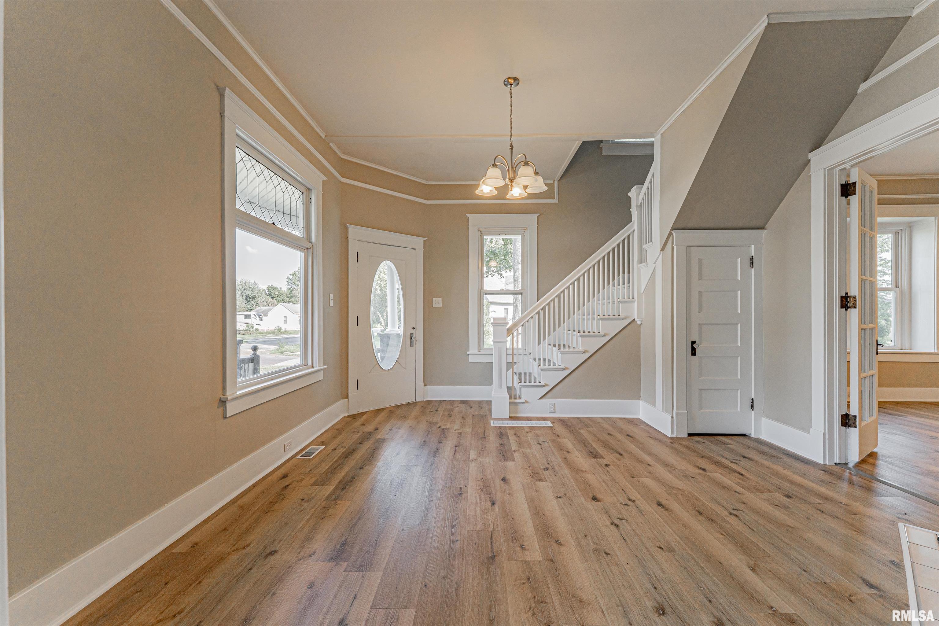 929 Decatur Street Lincoln, IL 62656 - Photo 6 of 28