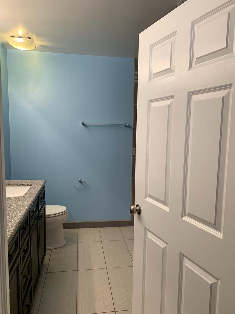 41 East 8th Street, Unit 1902 Chicago, IL 60605 - Photo 16 of 33