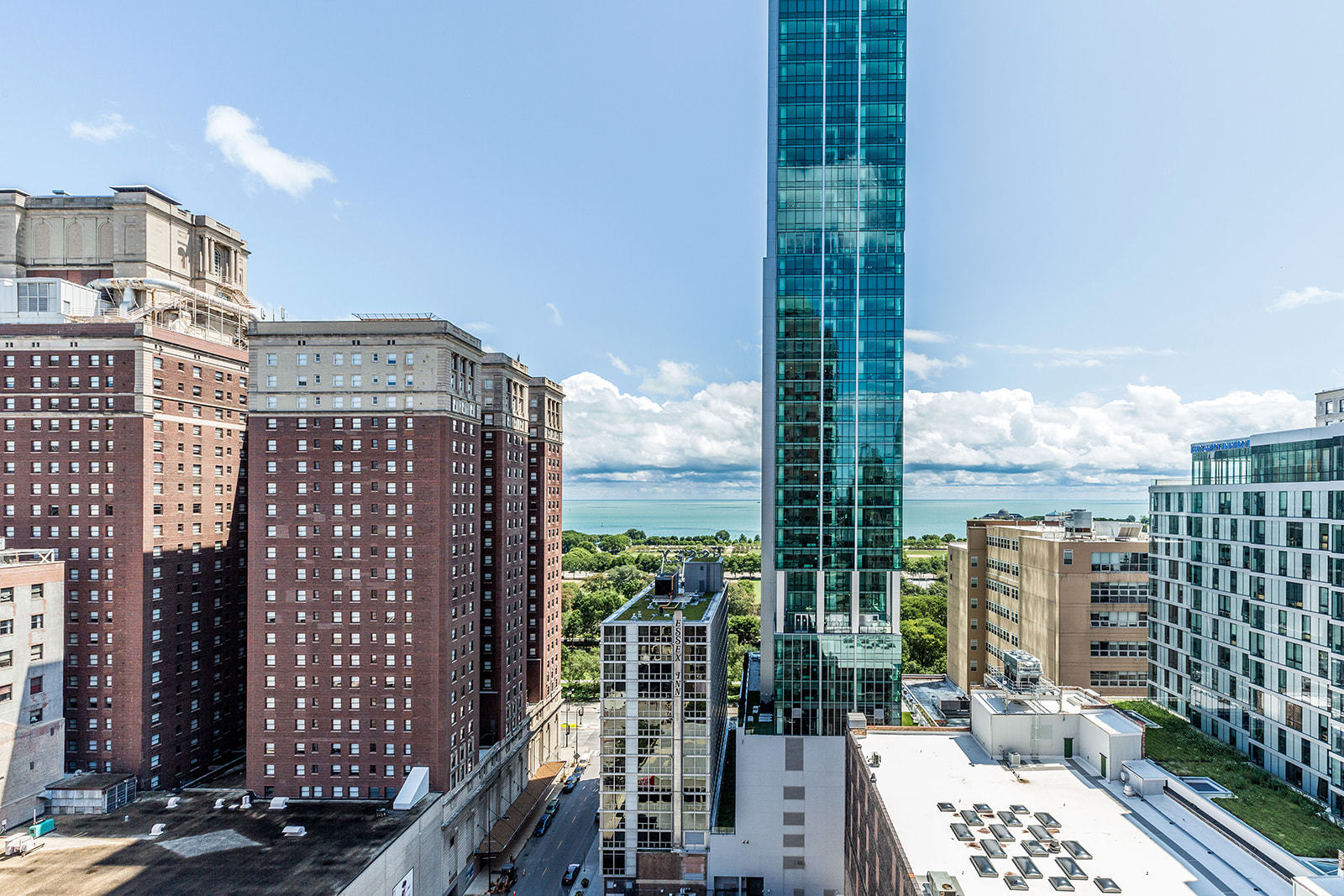 41 East 8th Street, Unit 1902 Chicago, IL 60605 - Photo 3 of 33