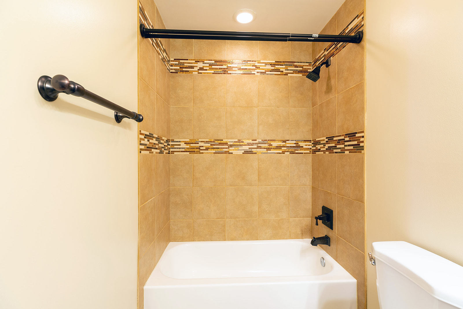 41 East 8th Street, Unit 1902 Chicago, IL 60605 - Photo 25 of 33