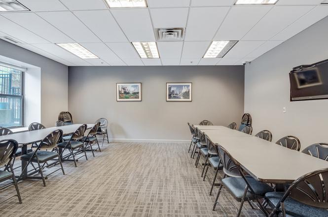 41 East 8th Street, Unit 1902 Chicago, IL 60605 - Photo 31 of 33