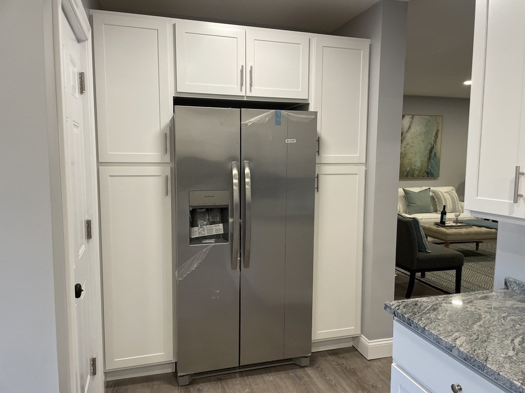 384 Third Street Fall River, MA 02721 - Photo 8 of 41