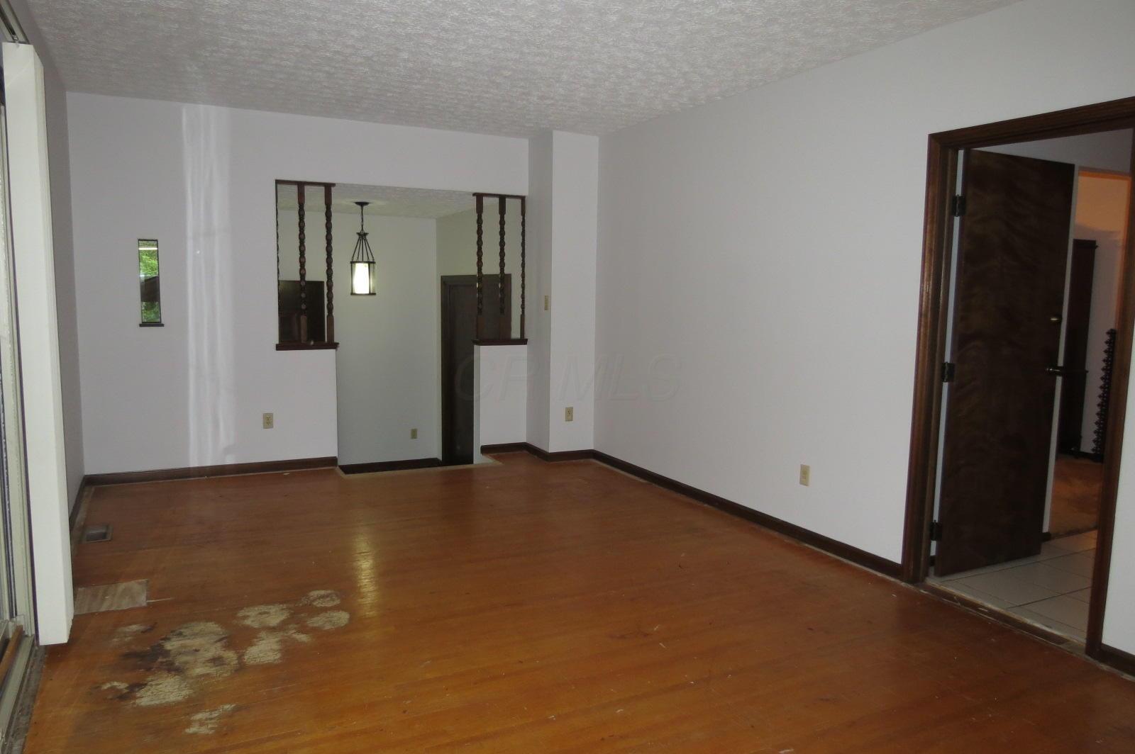 1031 Cole Road Galloway, OH 43119 - Photo 8 of 23 Gallery Image 8