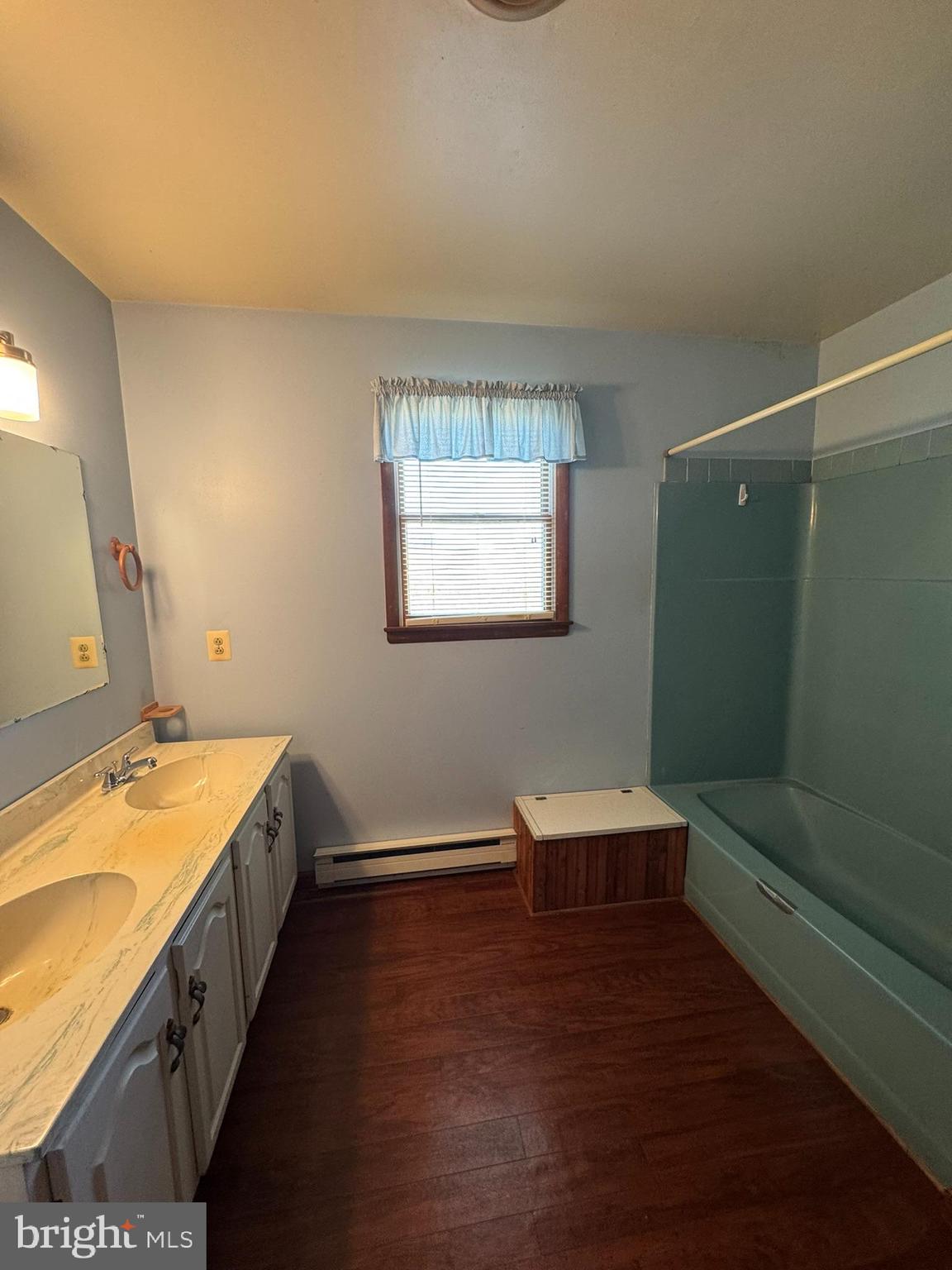 1024 Taylor Road Street, MD 21154 - Photo 15 of 31 Full bath on upper level