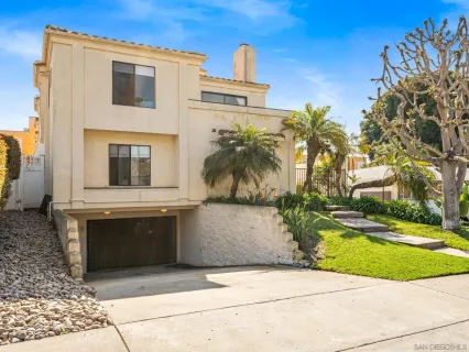 $1,495,000 | 863 Agate Street, Unit 4, San Diego, CA 92109