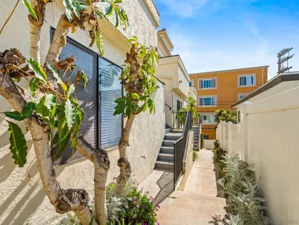 $1,495,000 | 863 Agate Street, Unit 4, San Diego, CA 92109