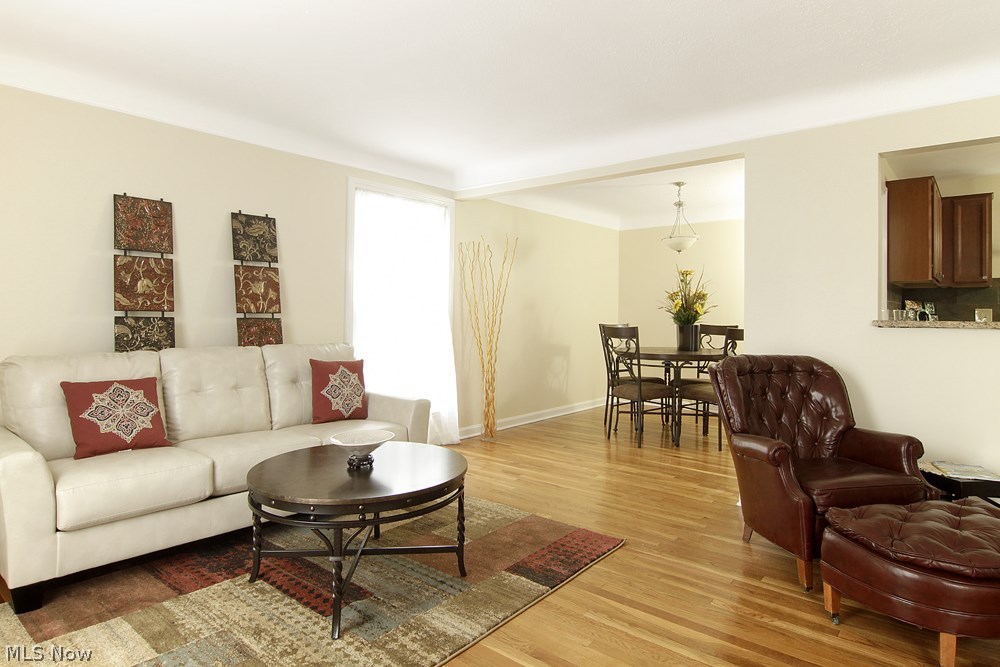 20899 Halburton Road Shaker Heights, OH 44122 - Photo 4 of 21 Gallery Image 4