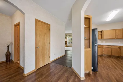 $334,900 | 14713 Courtyard Circle, Burnsville, MN 55306
