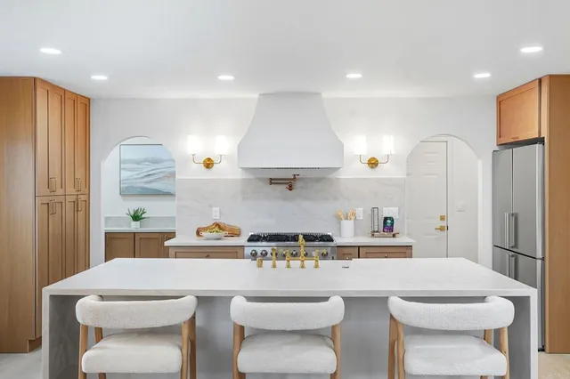 $885,000 | 206 East Emerson Street, Chula Vista, CA 91911