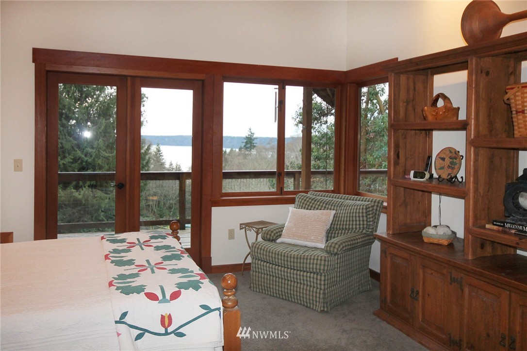 18826 Robinwood Road Southwest Vashon, WA 98070 - Photo 13 of 25 Gallery Image 13