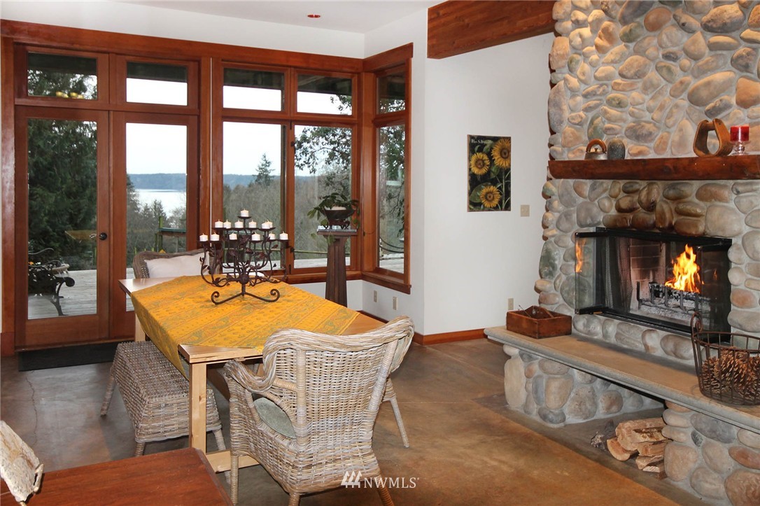 18826 Robinwood Road Southwest Vashon, WA 98070 - Photo 8 of 25 Gallery Image 8