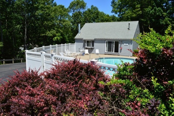 11 Oak Ridge Drive, Unit 3 Maynard, MA 01754 - Photo 3 of 17 Gallery Image 3