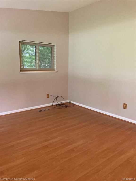 27860 Peppermill Road Farmington Hills, MI 48331 - Photo 6 of 28