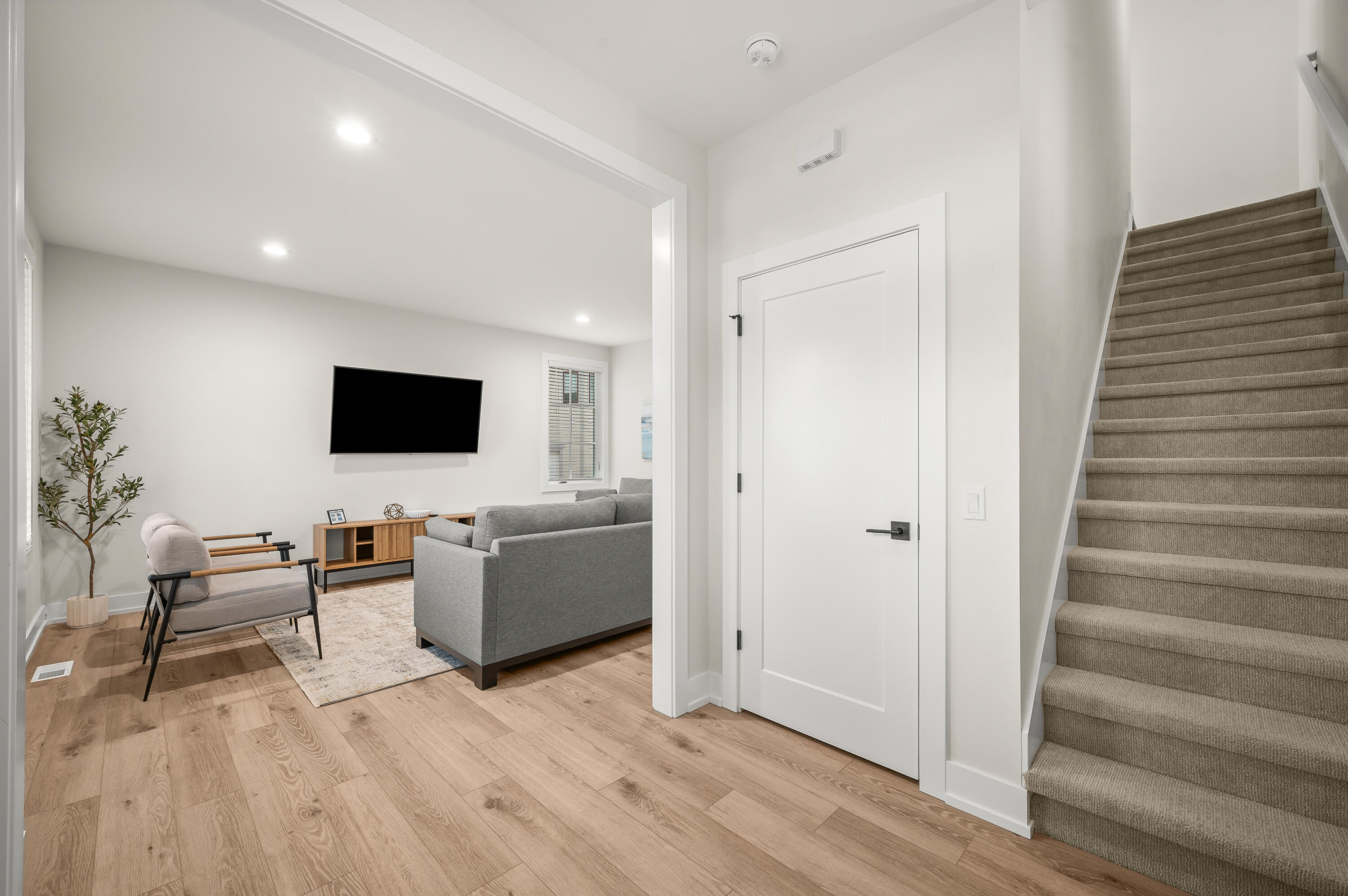 152 Mariners Cove St. Joseph, MI 49085 - Photo 7 of 53 07DSC_5377