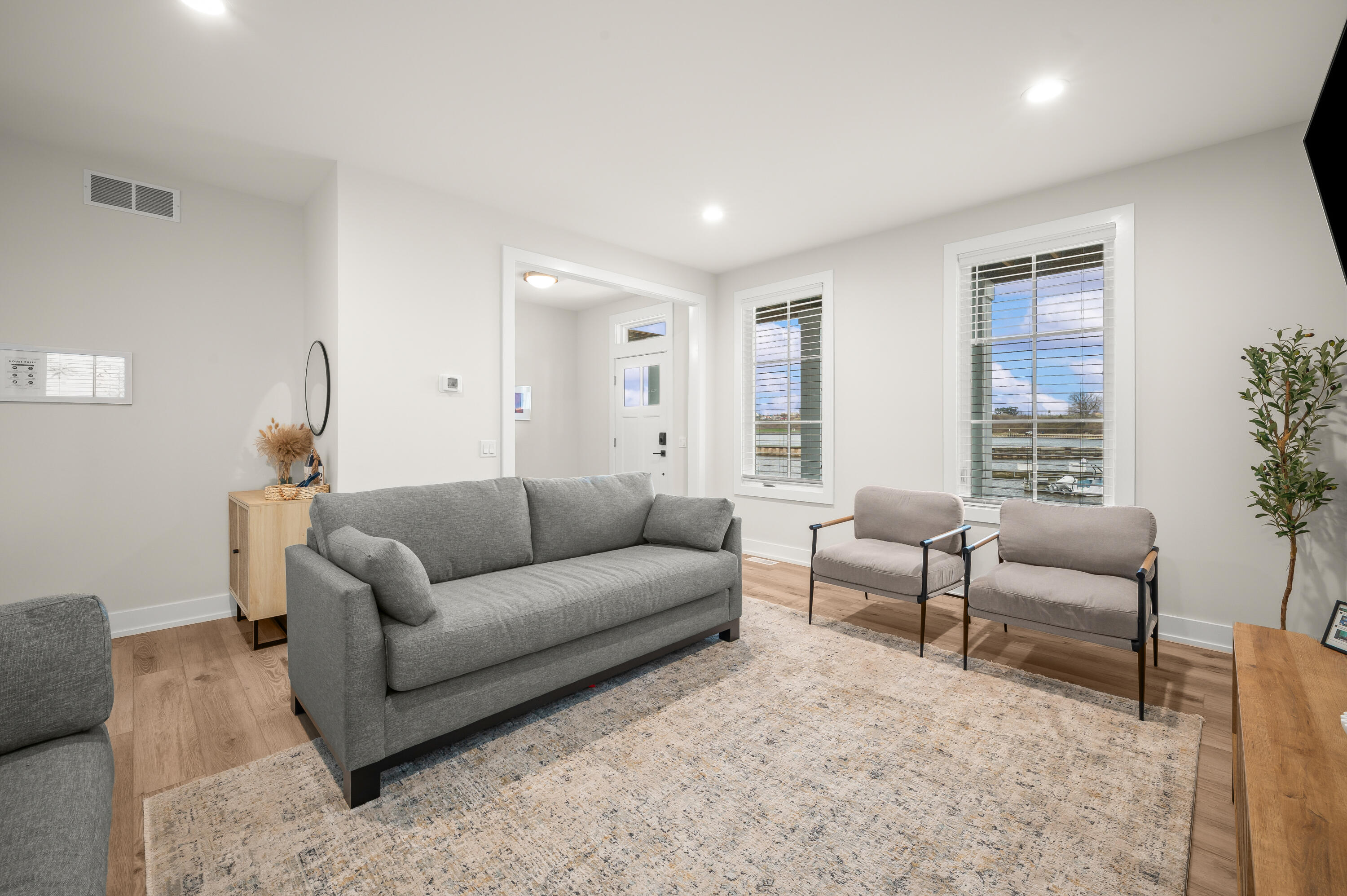 152 Mariners Cove St. Joseph, MI 49085 - Photo 10 of 53 11DSC_5404