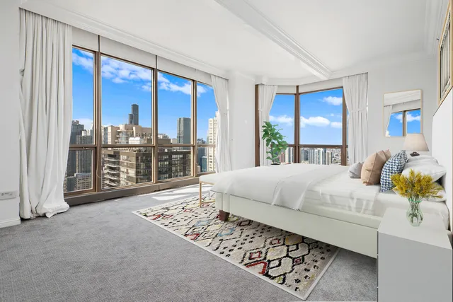 $2,100,000 | 21 East Huron Street, Unit 4701, Chicago, IL 60611