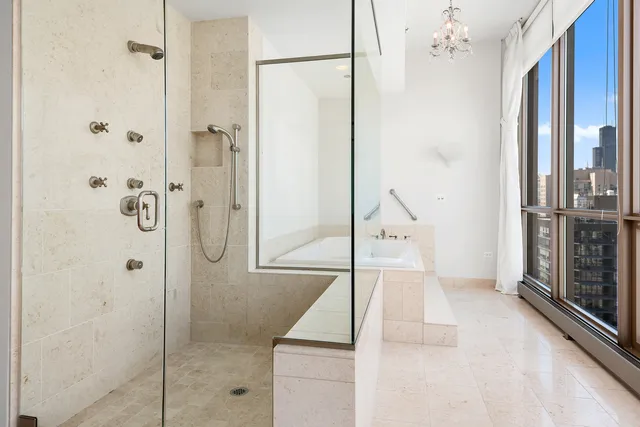 $2,100,000 | 21 East Huron Street, Unit 4701, Chicago, IL 60611