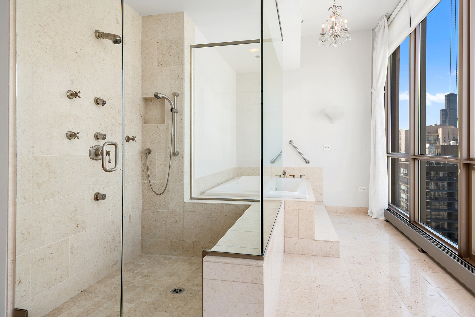 21 East Huron Street, Unit 4701 Chicago, IL 60611 - Photo 20 of 36