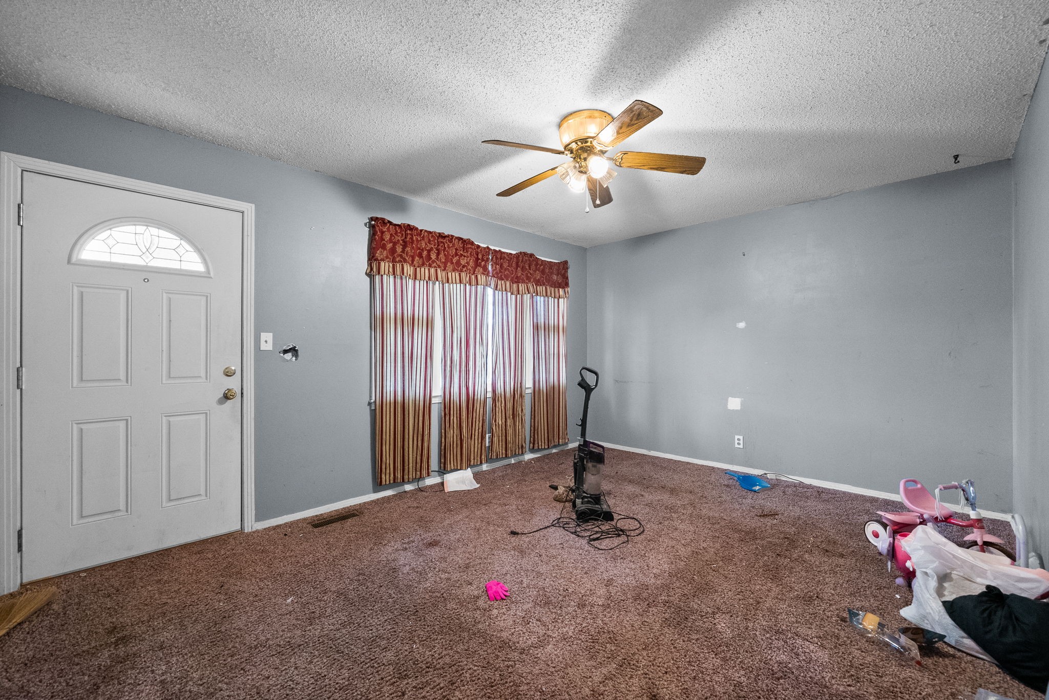 511 Ruby Drive Clarksville, TN 37040 - Photo 4 of 25 a view of an empty room with a window