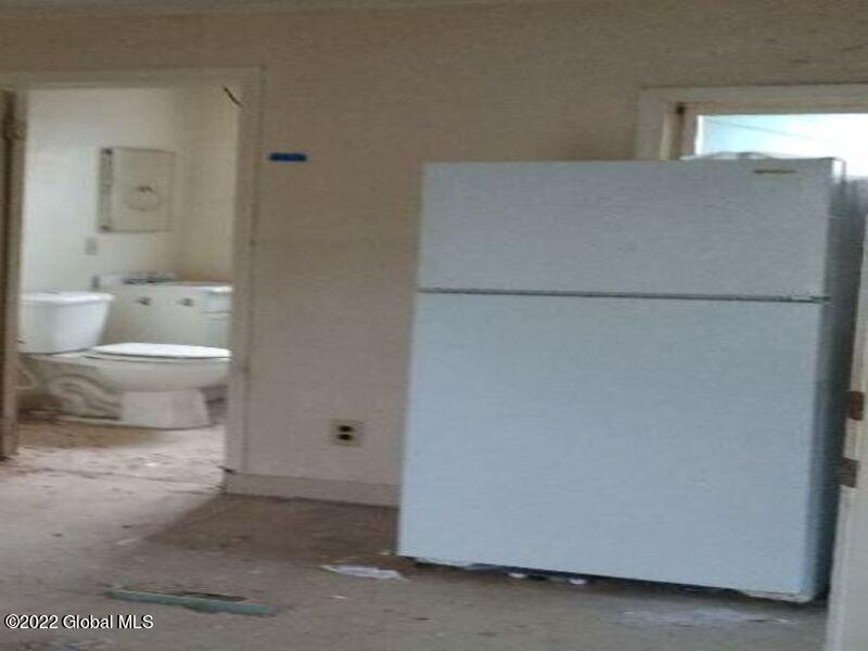 325 West Bloomfield Street Rome, NY 13440 - Photo 8 of 9 8