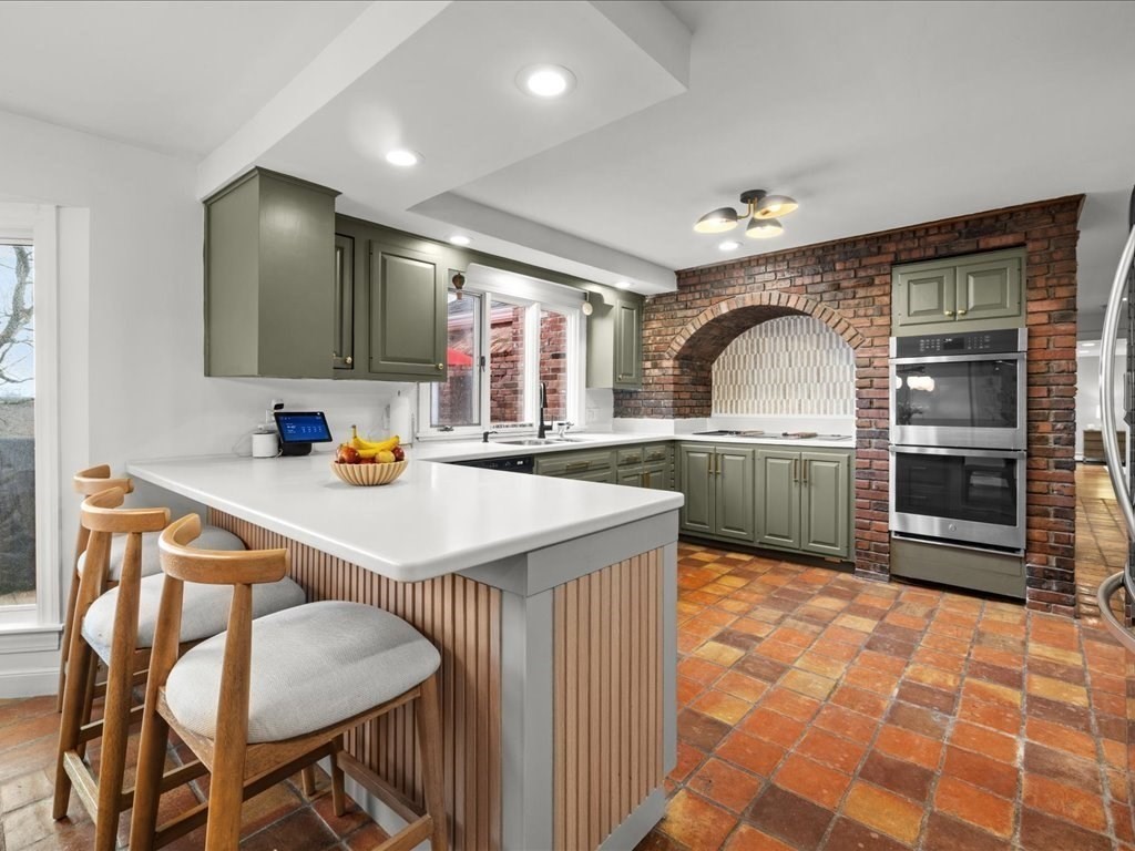 102 Spring Lane Canton, MA 02021 - Photo 12 of 36