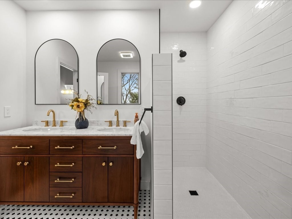 102 Spring Lane Canton, MA 02021 - Photo 18 of 36