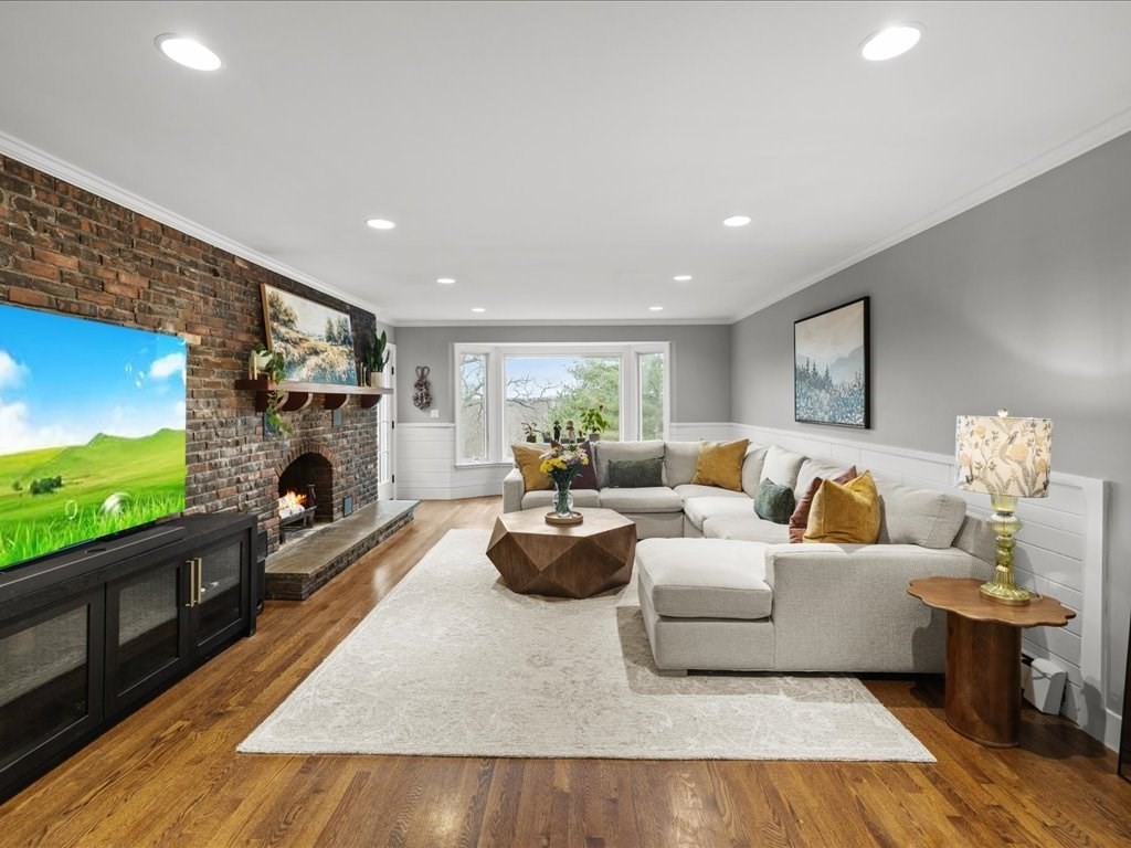 102 Spring Lane Canton, MA 02021 - Photo 6 of 36