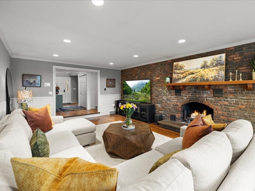 102 Spring Lane Canton, MA 02021 - Photo 7 of 36