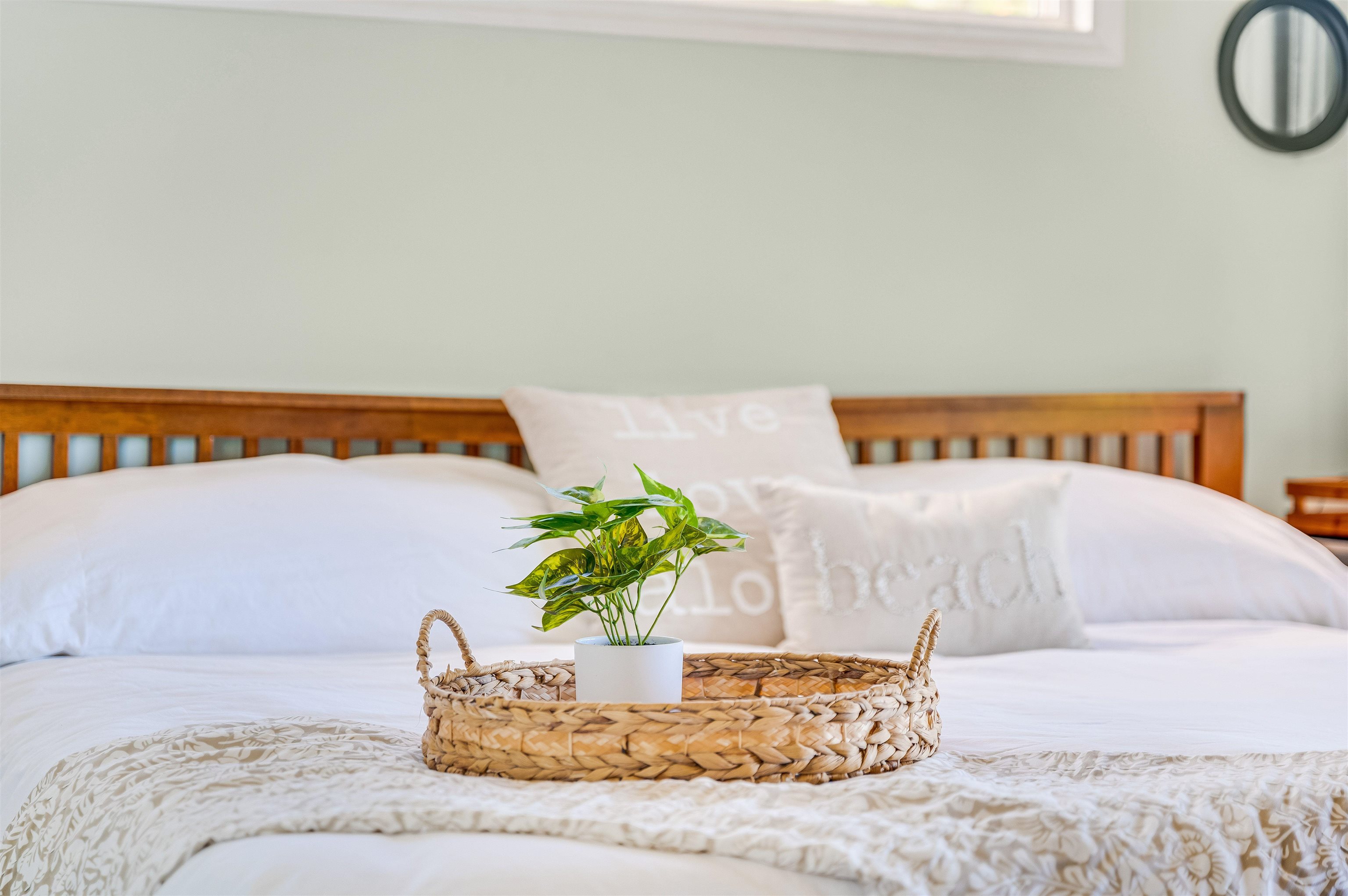 1004 North Honokala Road, Unit B Haiku, HI 96708 - Photo 11 of 49 a living room with a couch