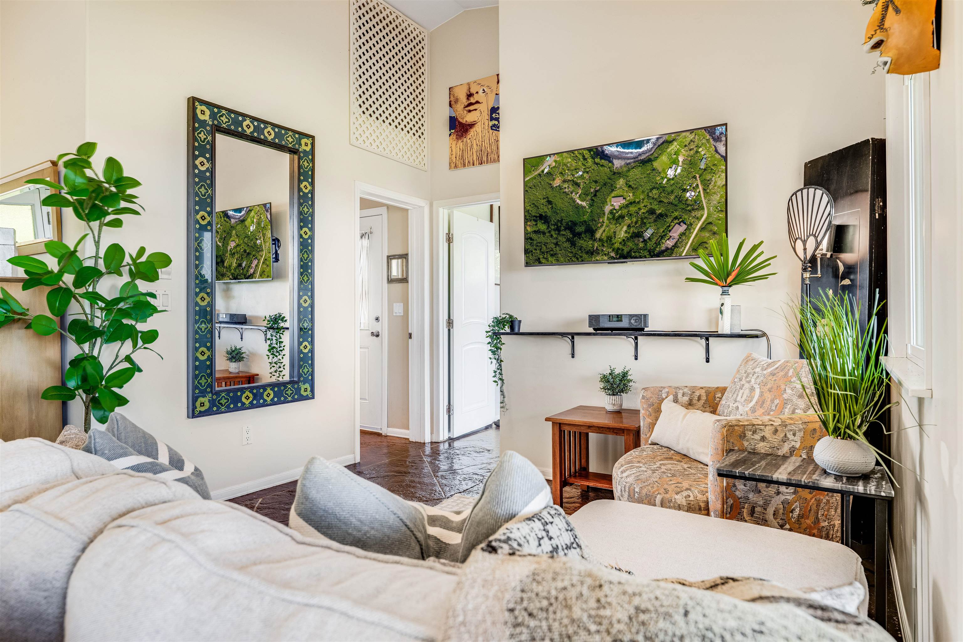 1004 North Honokala Road, Unit B Haiku, HI 96708 - Photo 14 of 48 a living room with furniture and a potted plant