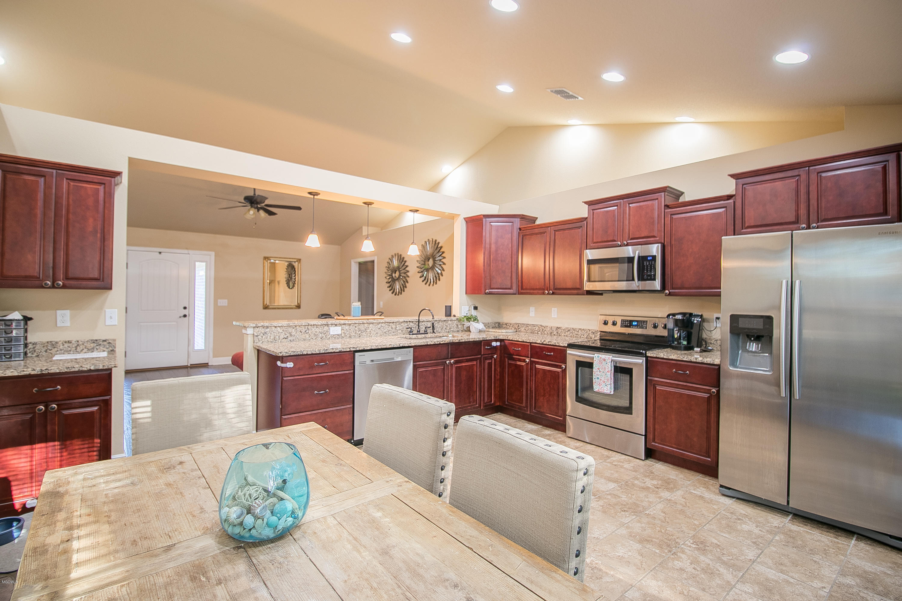 11613 Creekside Cove Gulfport, MS 39503 - Photo 4 of 15 11613 Creekwood Cove-110