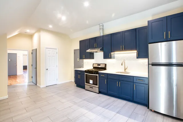 $1,400 | 247 Willow Street, Unit 3, Waterbury, CT 06710