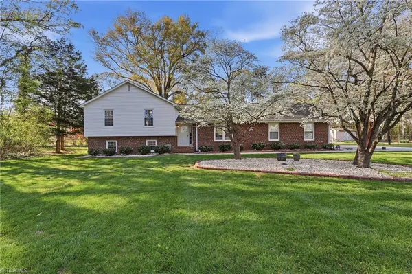 $425,000 | 2005 Hunterwoods Drive, High Point, NC 27265