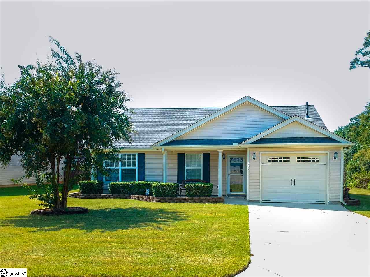 308 Kelly Farm Road Moore, SC 29369 - Photo 1 of 17
