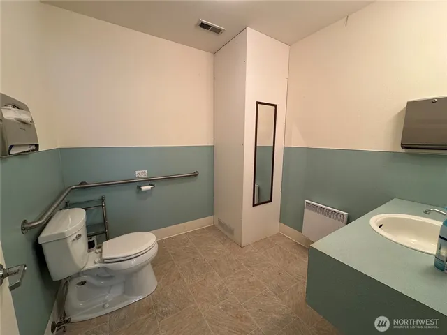 $1,600 | 51 Colwell Street, Port Hadlock, WA 98339