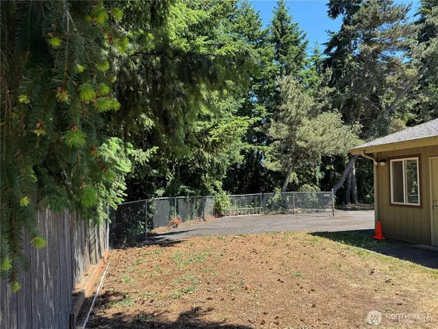 $1,600 | 51 Colwell Street, Port Hadlock, WA 98339