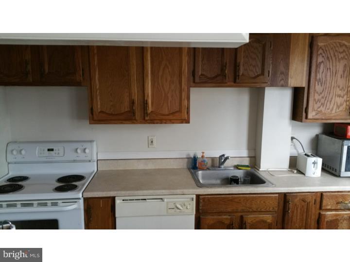 611 Copley Road Upper Darby, PA 19082 - Photo 6 of 10 Kitchen