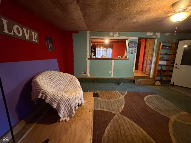 $60,000 | 10844 Private Road 570 West, Poland, IN 47868