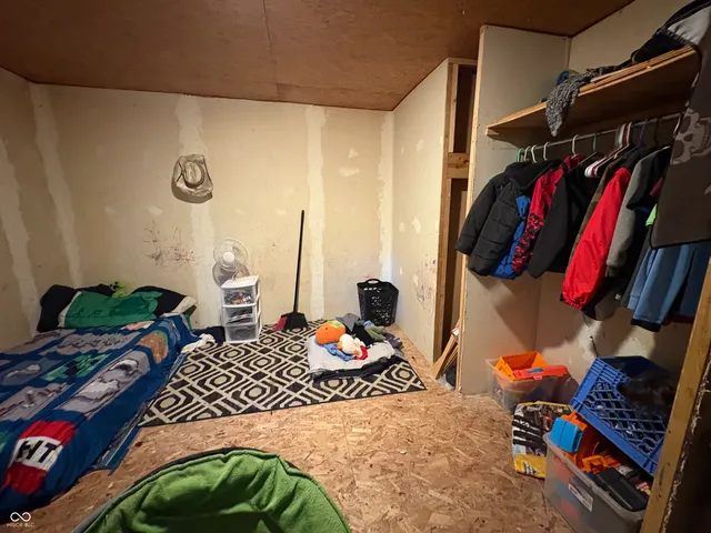 $60,000 | 10844 Private Road 570 West, Poland, IN 47868