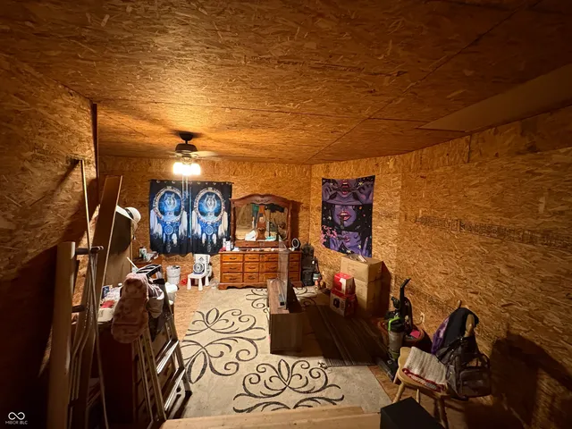 $60,000 | 10844 Private Road 570 West, Poland, IN 47868