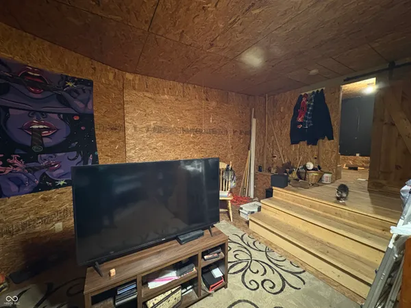 $60,000 | 10844 Private Road 570 West, Poland, IN 47868