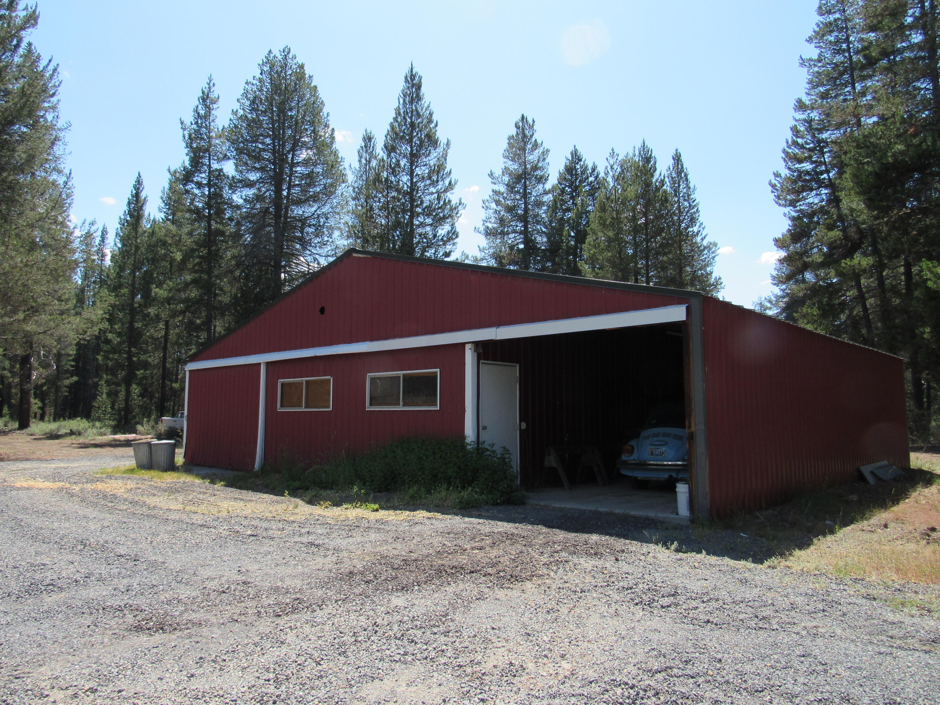 72915 Sun Mountain Road Chiloquin, OR 97624 - Photo 10 of 19 Garage with lots of storage