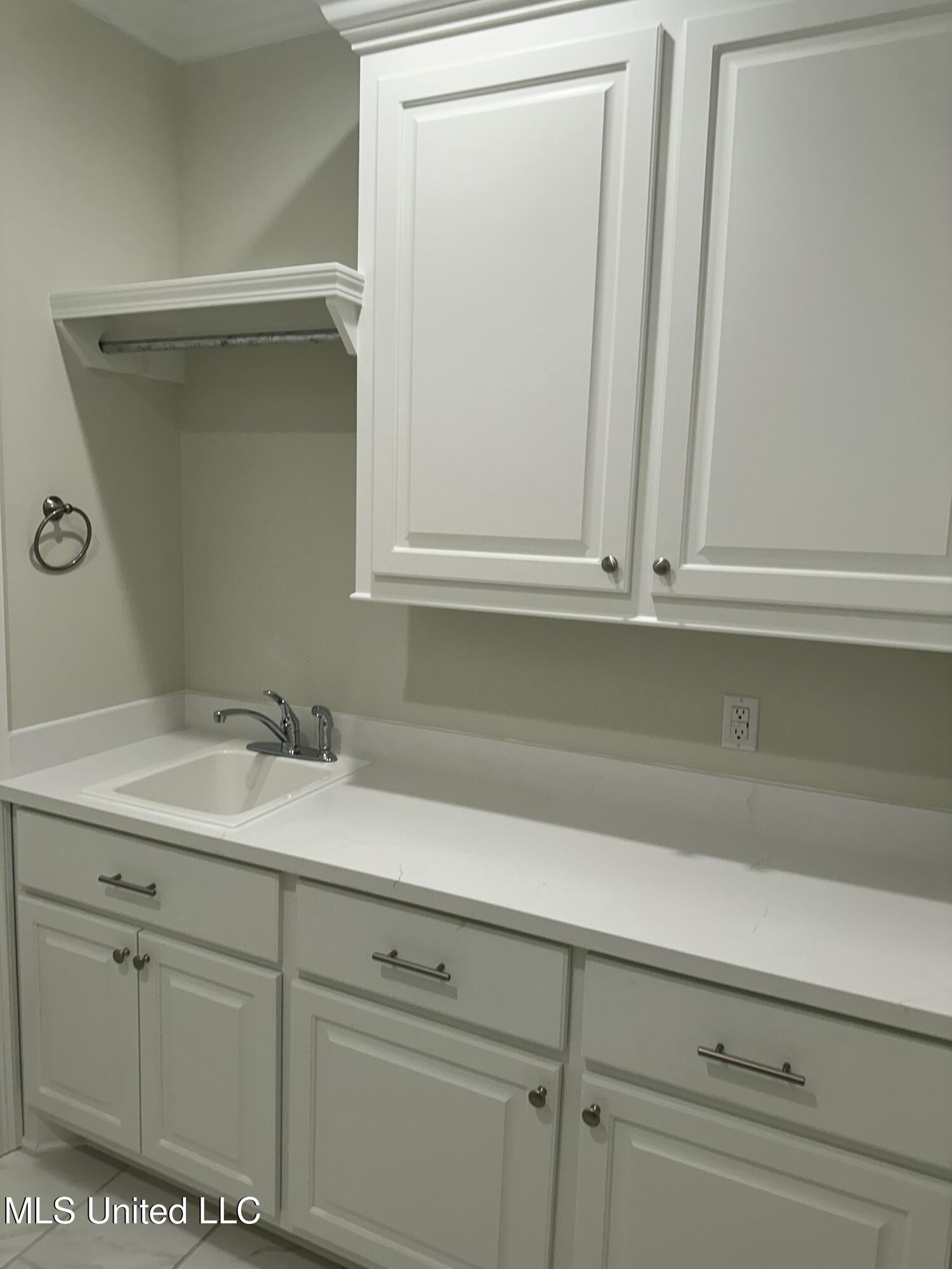 464 Aurora Circle Canton, MS 39046 - Photo 12 of 23 IMG_3712