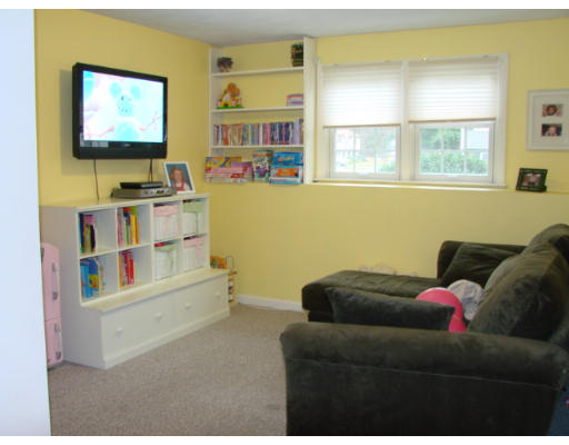 20 Marjorie Road Burlington, MA 01803 - Photo 18 of 24 Gallery Image 18